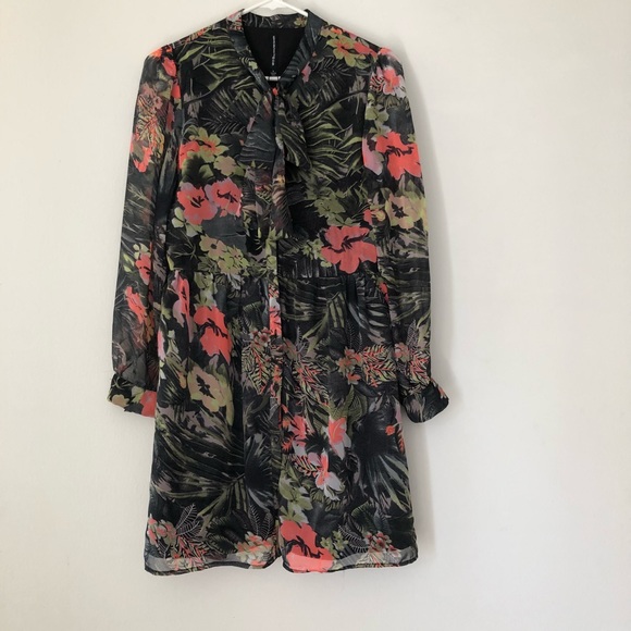 Brand New Floral Print Dress Shirt - Picture 4 of 8